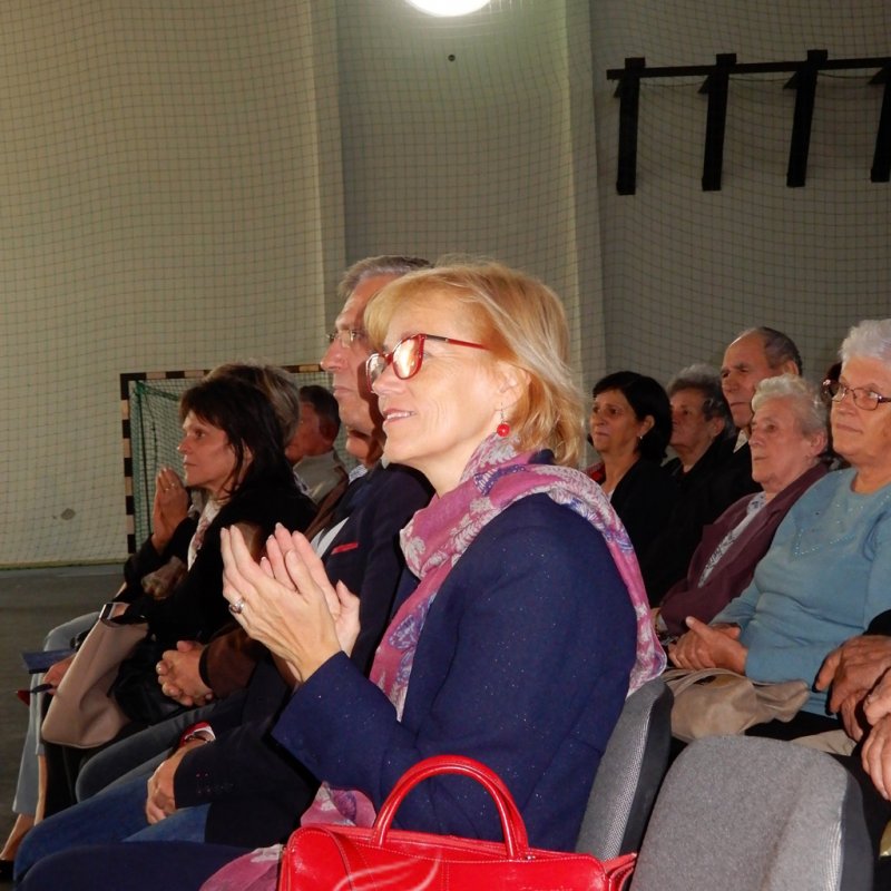 Kovács Kati koncertezett az időseknek 44